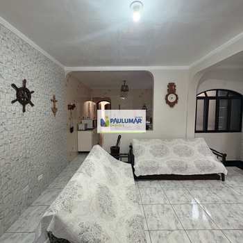 Sobrado em Mongaguá, bairro Centro