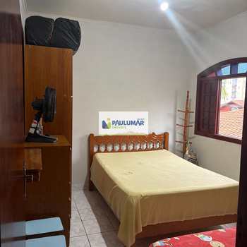 Sobrado em Mongaguá, bairro Centro