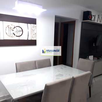 Apartamento em Mongaguá, bairro Centro