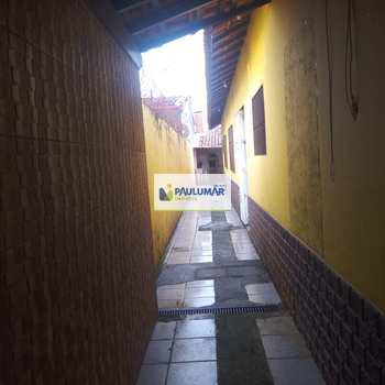 Casa em Praia Grande, bairro Solemar