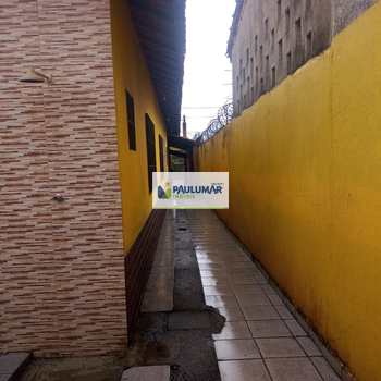 Casa em Praia Grande, bairro Solemar