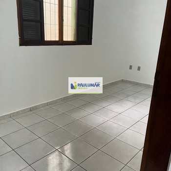 Casa em Praia Grande, bairro Melvi