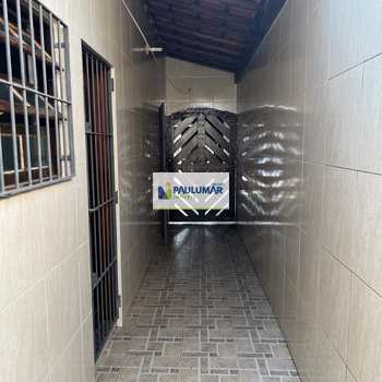 Casa em Praia Grande, bairro Melvi