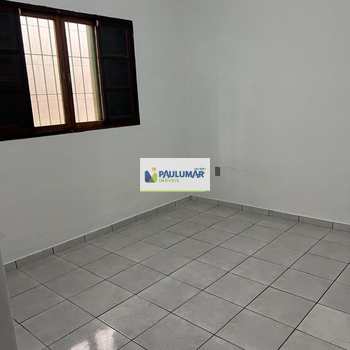 Casa em Praia Grande, bairro Melvi