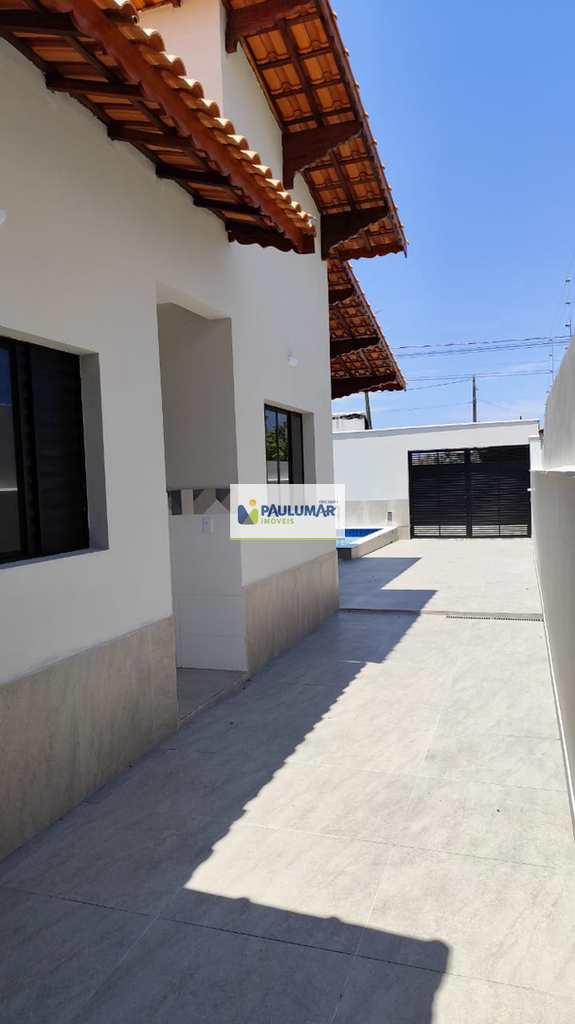 Casa em Itanhaém, no bairro Bopiranga