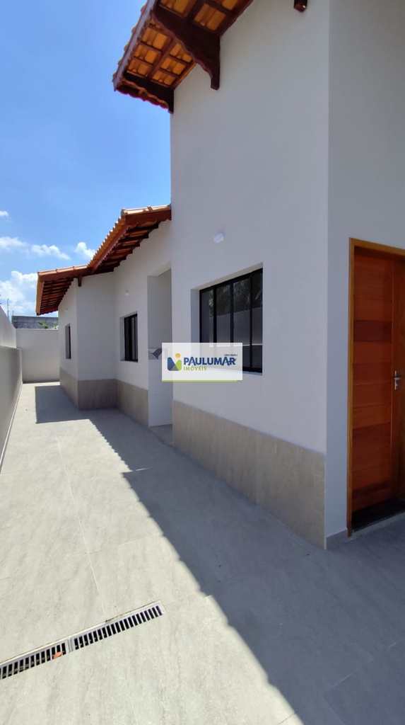 Casa em Itanhaém, no bairro Bopiranga