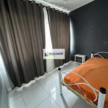 Apartamento em Praia Grande, bairro Maracanã