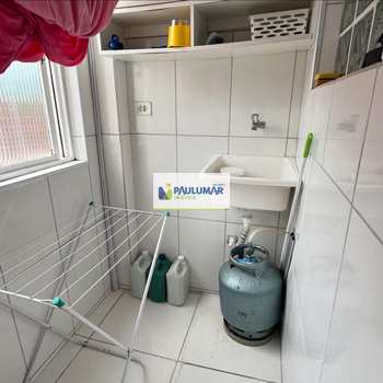 Apartamento em Praia Grande, bairro Maracanã