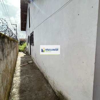 Casa em Mongaguá, bairro Balneário Itaguai