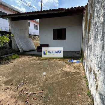 Casa em Mongaguá, bairro Balneário Itaguai
