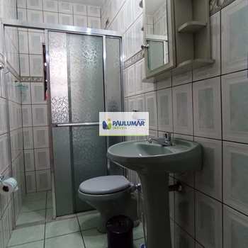 Casa em Mongaguá, bairro Balneário Itaguai