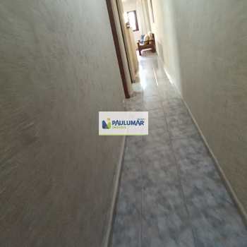Casa em Mongaguá, bairro Balneário Itaguai
