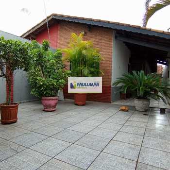 Casa em Mongaguá, bairro Balneário Itaguai