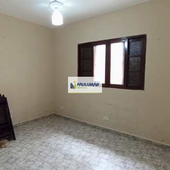 Casa em Mongaguá, bairro Balneário Itaguai