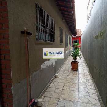Casa em Mongaguá, bairro Balneário Itaguai