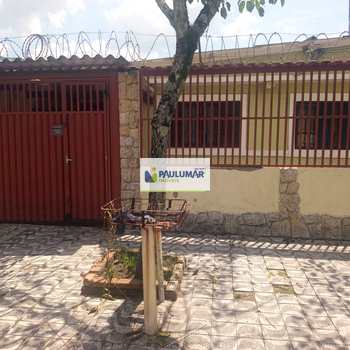 Casa em Praia Grande, bairro Solemar