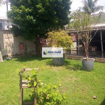 Casa em Praia Grande, bairro Solemar