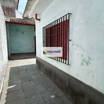 Casa em Mongaguá, bairro Agenor de Campos