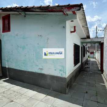 Casa em Mongaguá, bairro Agenor de Campos