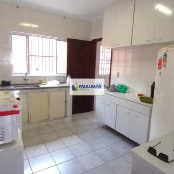 Casa em Praia Grande, bairro Solemar