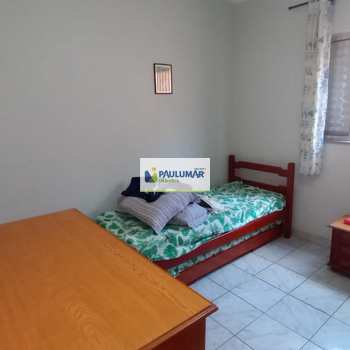 Casa em Praia Grande, bairro Solemar