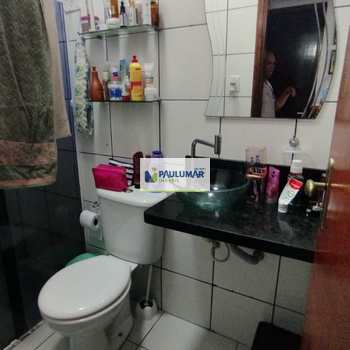 Casa em Mongaguá, bairro Vera Cruz
