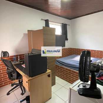 Casa em Mongaguá, bairro Vera Cruz