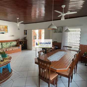 Casa em Mongaguá, bairro Vera Cruz