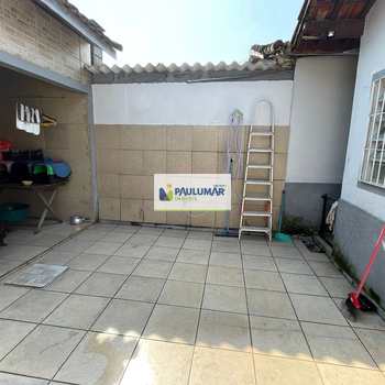 Casa em Mongaguá, bairro Vera Cruz