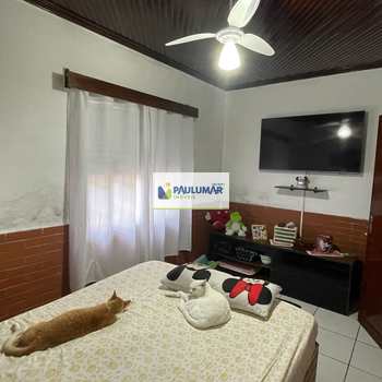 Casa em Mongaguá, bairro Vera Cruz