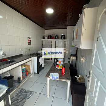 Casa em Mongaguá, bairro Vera Cruz