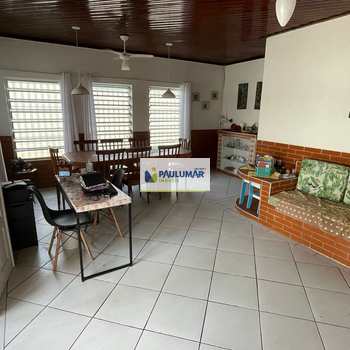 Casa em Mongaguá, bairro Vera Cruz