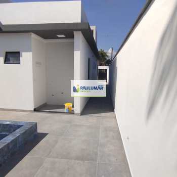 Casa em Itanhaém, bairro Jardim Regina