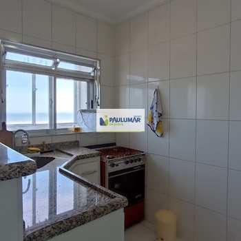 Apartamento em Mongaguá, bairro Centro