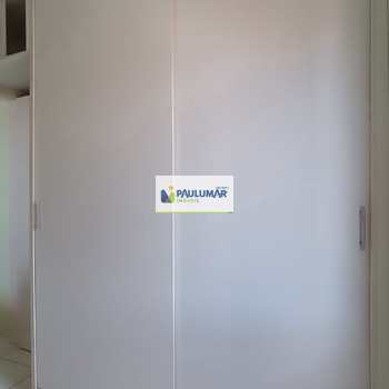 Apartamento em Mongaguá, bairro Centro