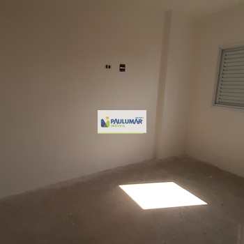 Apartamento em Mongaguá, bairro Centro