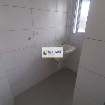 Apartamento em Mongaguá, bairro Centro