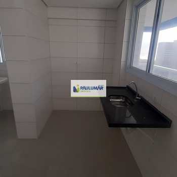 Apartamento em Mongaguá, bairro Centro