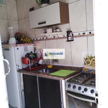 Apartamento em Mongaguá, bairro Centro