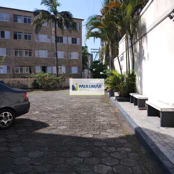 Apartamento em Mongaguá, bairro Centro
