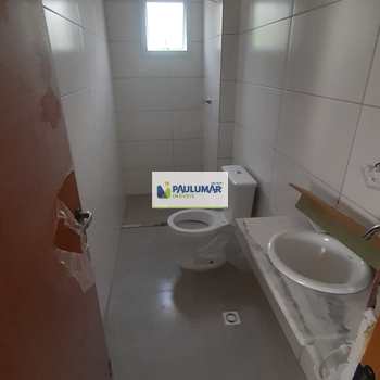 Apartamento em Mongaguá, bairro Centro