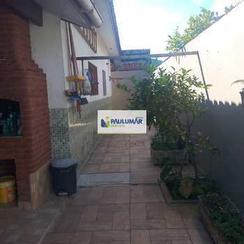 Casa em Mongaguá, bairro Centro