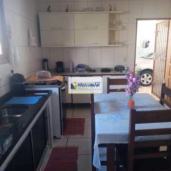 Casa em Mongaguá, bairro Centro