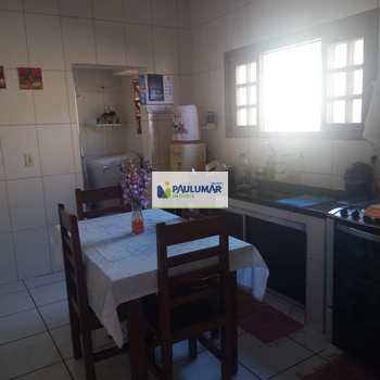 Casa em Mongaguá, bairro Centro