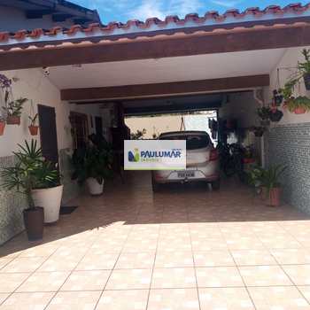 Casa em Mongaguá, bairro Centro