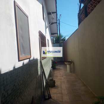 Casa em Mongaguá, bairro Centro