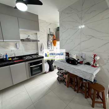 Apartamento em Mongaguá, bairro Jardim Aguapeu