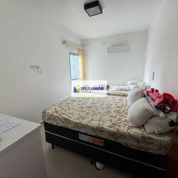 Apartamento em Mongaguá, bairro Jardim Aguapeu