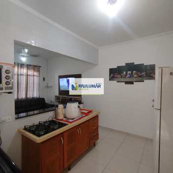 Casa em Praia Grande, bairro Solemar