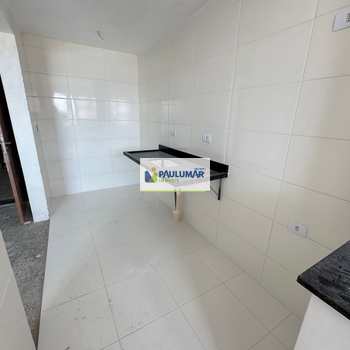 Apartamento em Mongaguá, bairro Centro